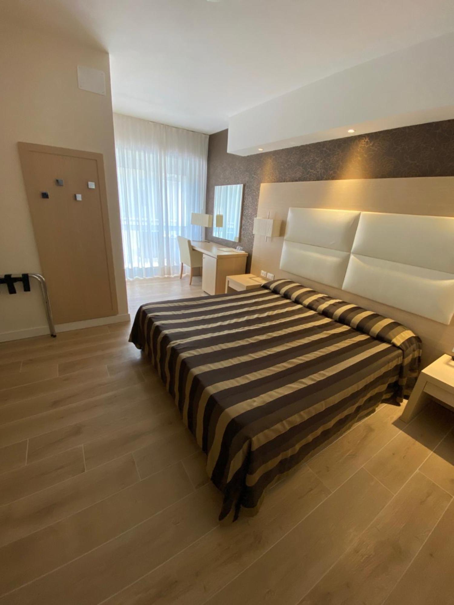 Hotel Conca Verde Ліньяно-Сабб'ядоро Екстер'єр фото